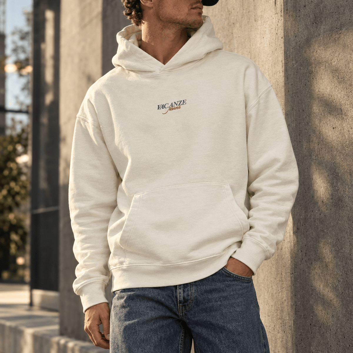 Larrys - vacanze forever boxy hoody - cream - Larrys Fashion